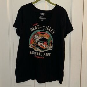 Distressed collar/neck tshirt